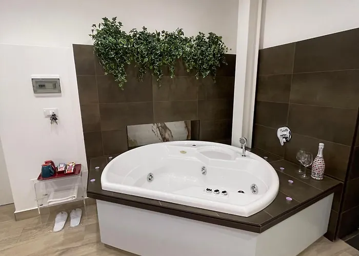 Alojamento de Acomodação e Pequeno-almoço Namuri Luxury 4*